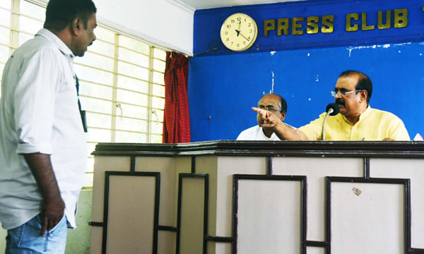 media against senkumar