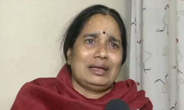 Same People Who Held Protests...": Nirbhaya's Mother Breaks Down