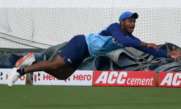 sanju again on indian team in the place of dawan 