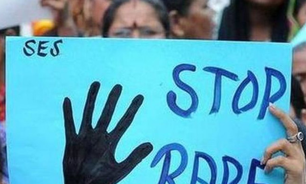 hiv positive girl molested by 2people in train 