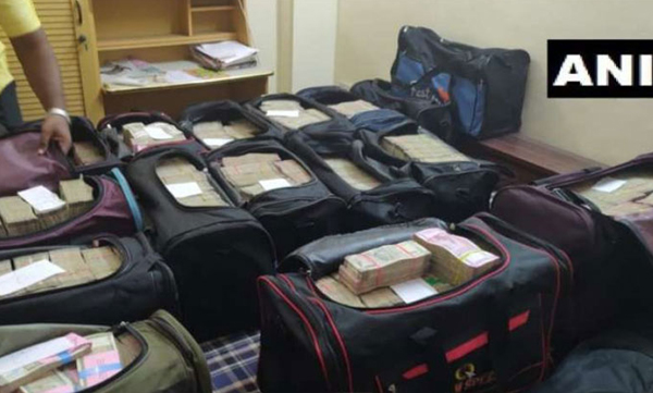 income tax raid in tamilnadu many crores seized anbu chezhiyan house 