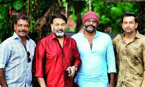 mohanlal appreciate prithviraj
