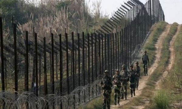3 Pak terrorists killed in Indian retaliation in J-K's Mendhar sector  
