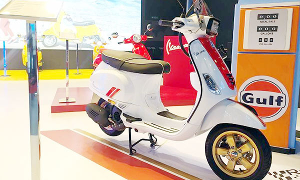 auto-expo-2020-piaggio-unveils-vespa-racing-sixties