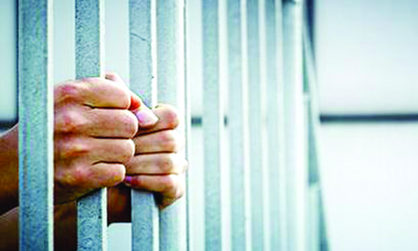 no sufficiant parole for party prisoners ; cpm angry