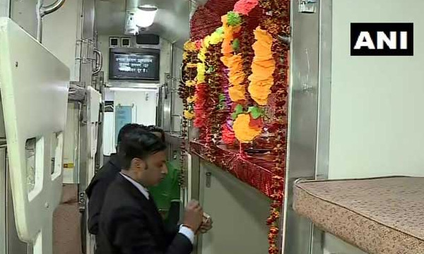 modi inagurated train