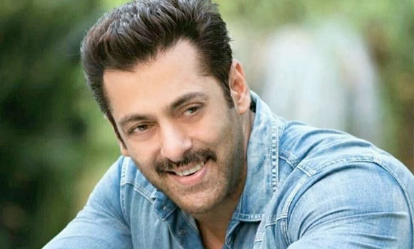 ബോളിവുഡിലെ 25000 ദിവസവേതന തൊഴിലാളികൾക്ക് സഹായവുമായി സൽമാൻ ഖാൻ
