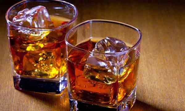 alchohol selling in lock down time cosumer fed employee got arrested 