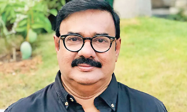 maniyan pilla raju donat his kit