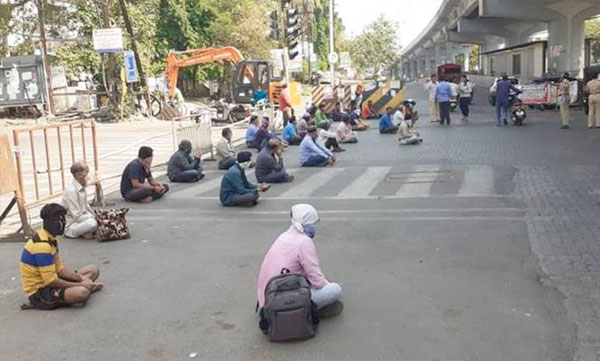 Video of lockdown violators made to do yoga in Pune