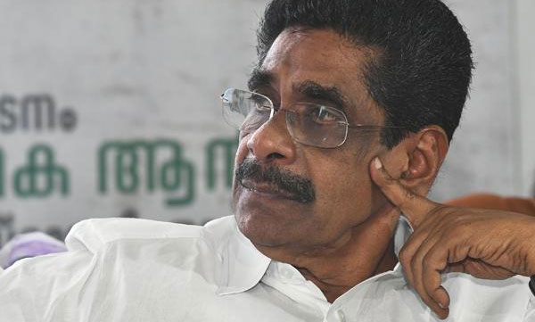 bus service will provide malayalis who stuck in karnataka says congress 