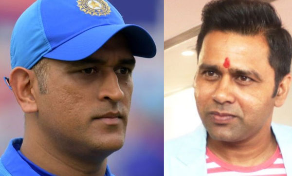 dhoni fans against akash chopra