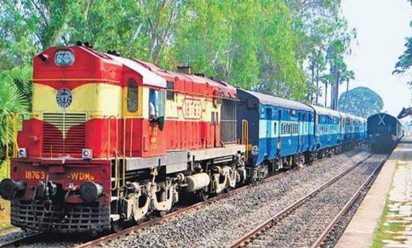 sramik train cancelled from mumbai to kerala 