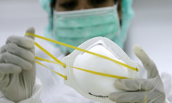 researchers-are-developing-a-face-mask-that-lights-up-when-it-detects-the-coronavirus