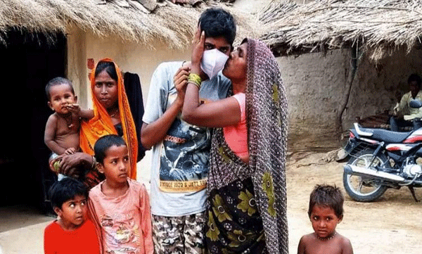 ajay babus amma giving thanks to kerala police for helping their son