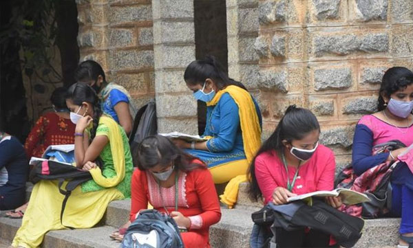 ugc final year exams will be postponded 