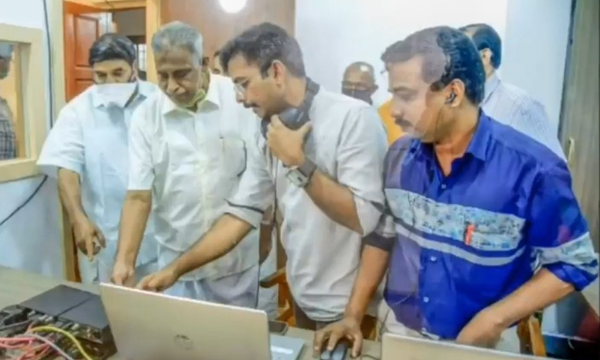 social meadia war room