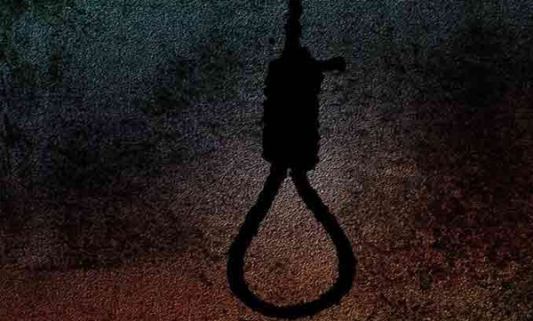 man who committed suicide in kozhikode confirm with covid police officers under quarantine 