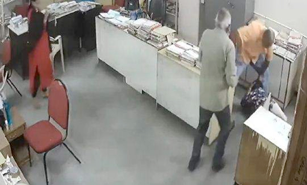 an employee of a hotel in Nellore under Andhra Pradesh Tourism Department beat up a woman