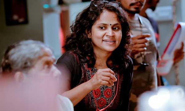 vidhu vincent fb post