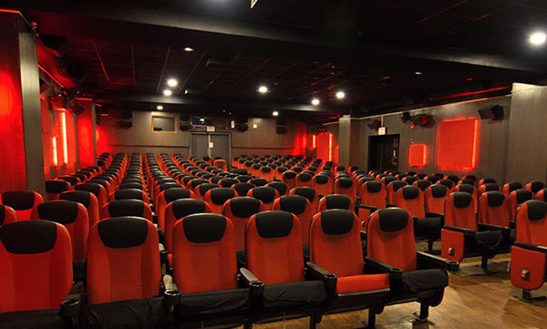 Film chamber bans shooting of New movies