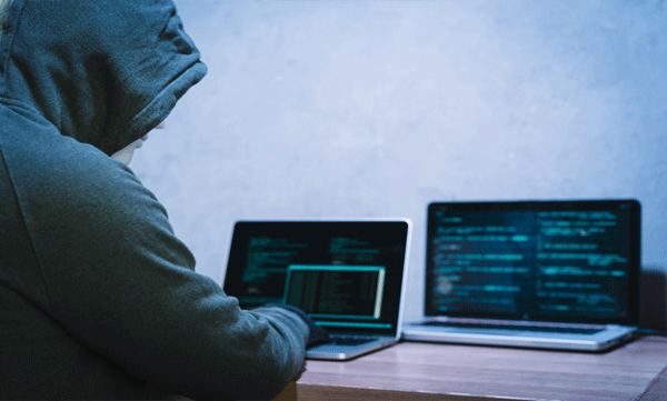 lady lost 50000 from bank account after booking smart phone online