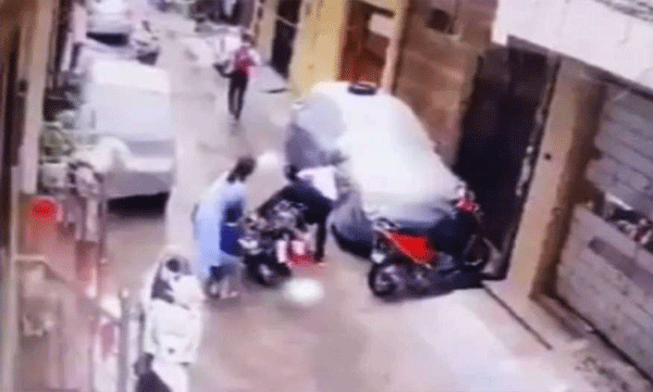 MOTHER RESCUED DAUGHTER FROM KIDNAPPERS