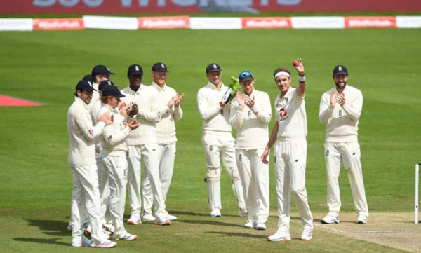 stuart broad 500 wicket in club 