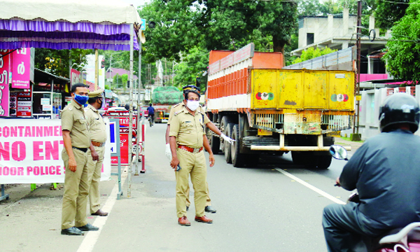 district collector save youth who trapped in muthanga check post