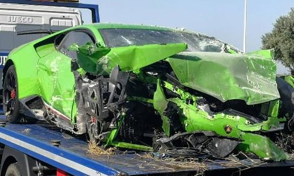Driver borrows a friend's Lamborghini