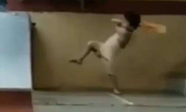 kid hitting powerfull shot video viral 