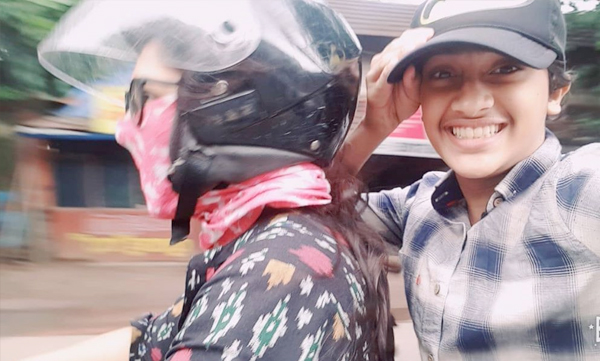 actress Sanusha share her photo