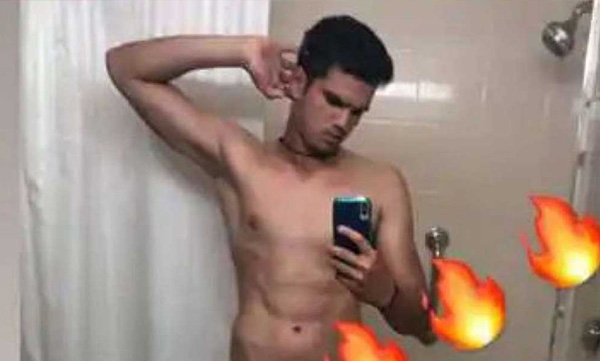 arjun tendulkar showing his six pack photo viral 