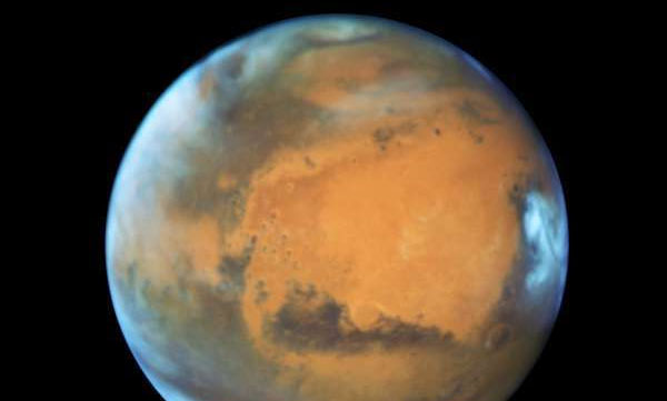 mars arrives at nearest of the earth