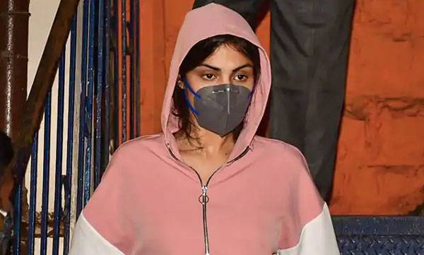 Rhea Chakraborty Granted BAIL: lawyer Satish Maneshinde called her the ‘Bengal Tigress