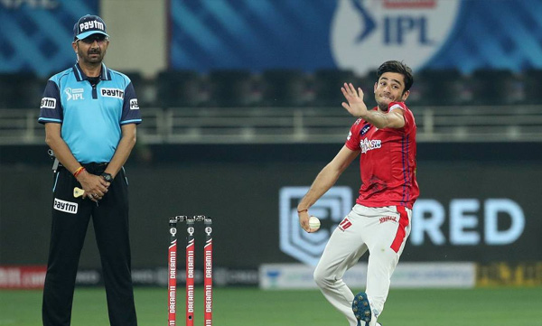 ravi bisnoi trying to study kumble mass bowling