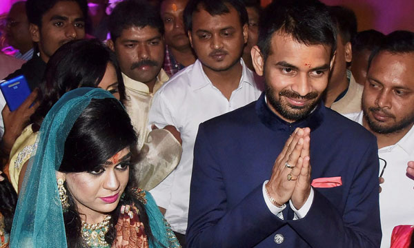 Bihar election battle: Aishwarya Rai campaigns for Nitish