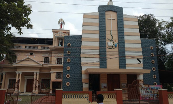 lock down effect ; mobile app for mass, rosary in google meet