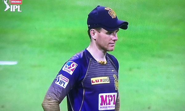 Why Cricket Players are Spotted Wearing Two Caps During IPL 2020?