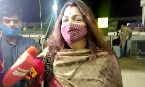 Khushbu Sundar Detained During Protest Amid Manusmriti Remarks Row