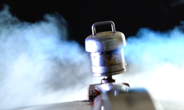 head trapped in pressure coocker