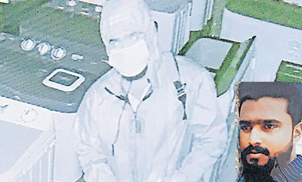 wearing ppe kit theft case arrest in vadakara