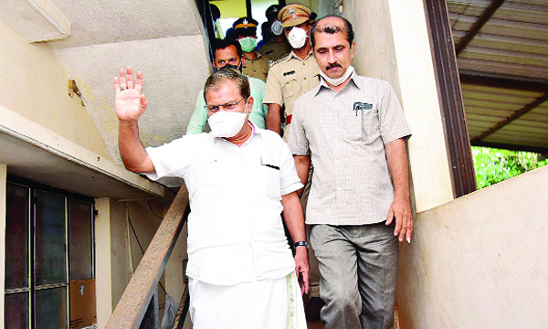 different approach for MC kamaruddeen and pv anwar for money fraud case