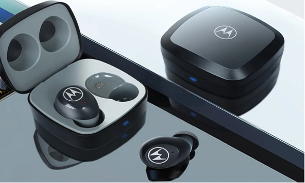 motorola-launches-three-new-wireless-earphones-in-india-price-specifications