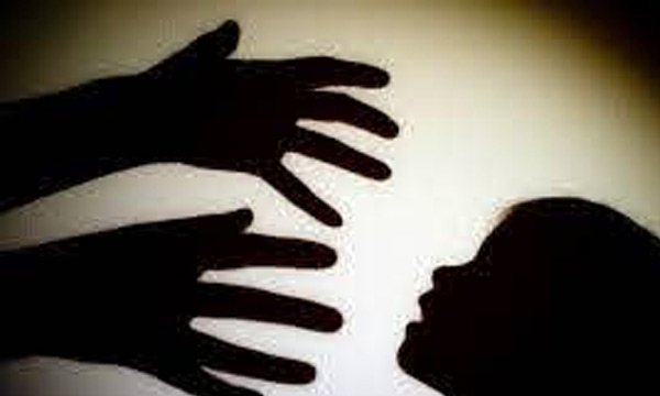 assault on child : engineer arrested