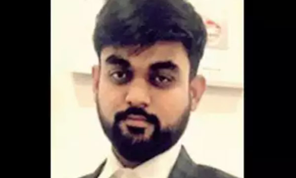 james Bond fan spends 43 lakhs to get 007 registration number 