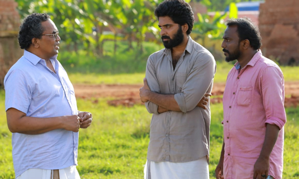 ente maavum pookum movie