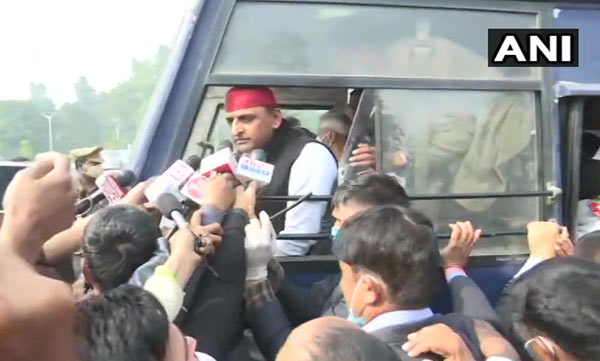 Akhilesh Yadav Detained for Violating Sec 144 After Sit-in as Govt Stops His March