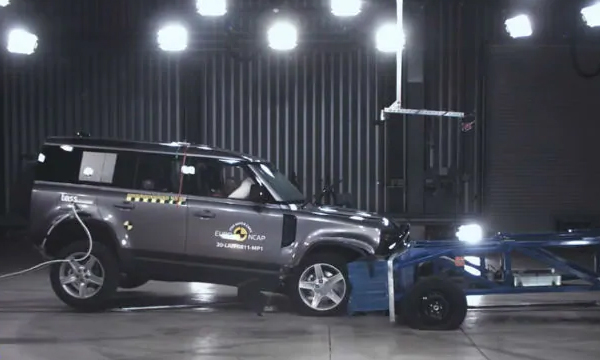 land-rover-defender-achieve-five-star-rating-in-euro-ncap-crash-test