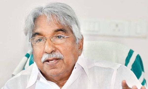 solar sexual assault case victim challenges oommen chandy for open discussion